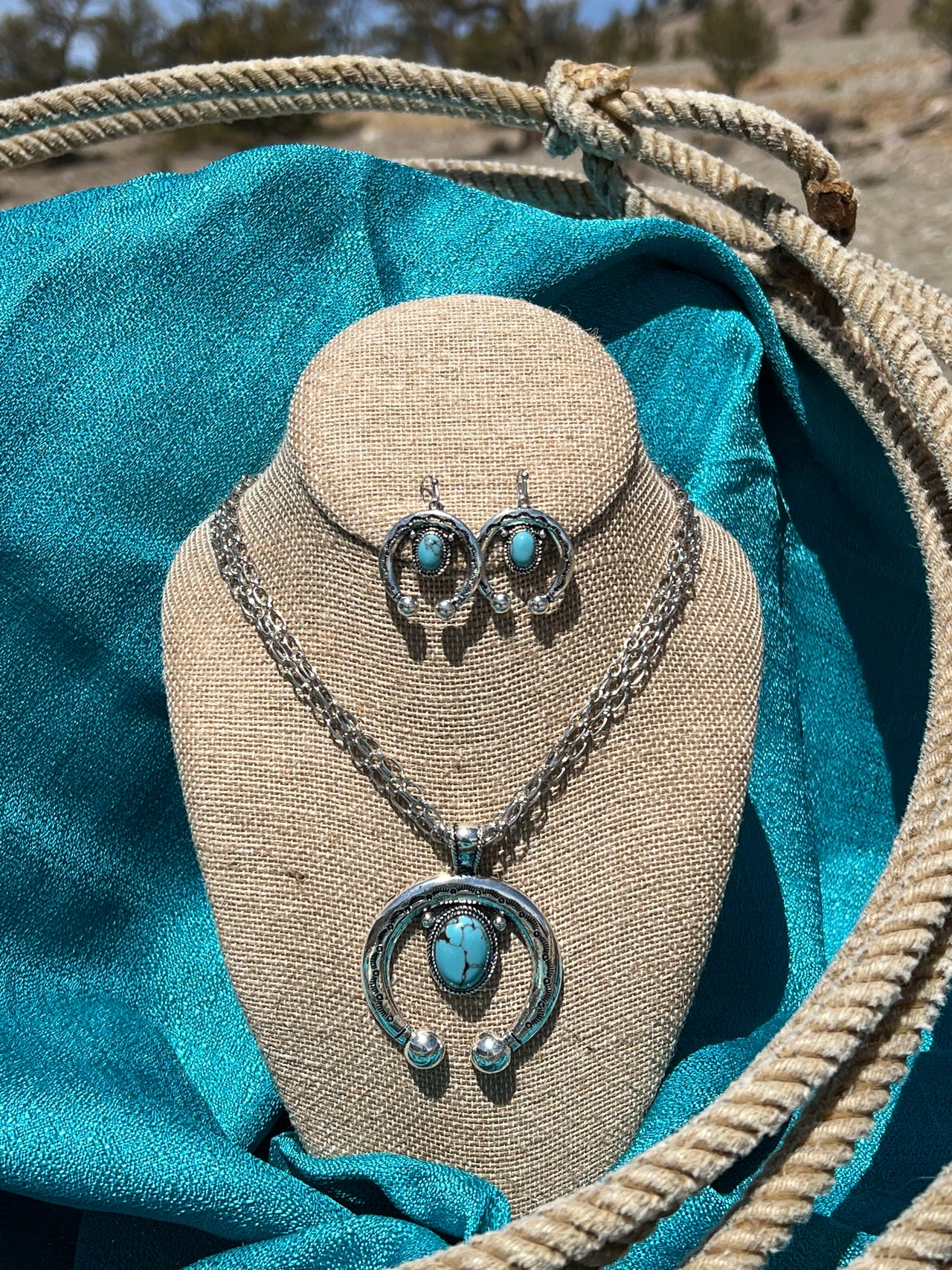 Oakley Lane Necklace & Earrings Set