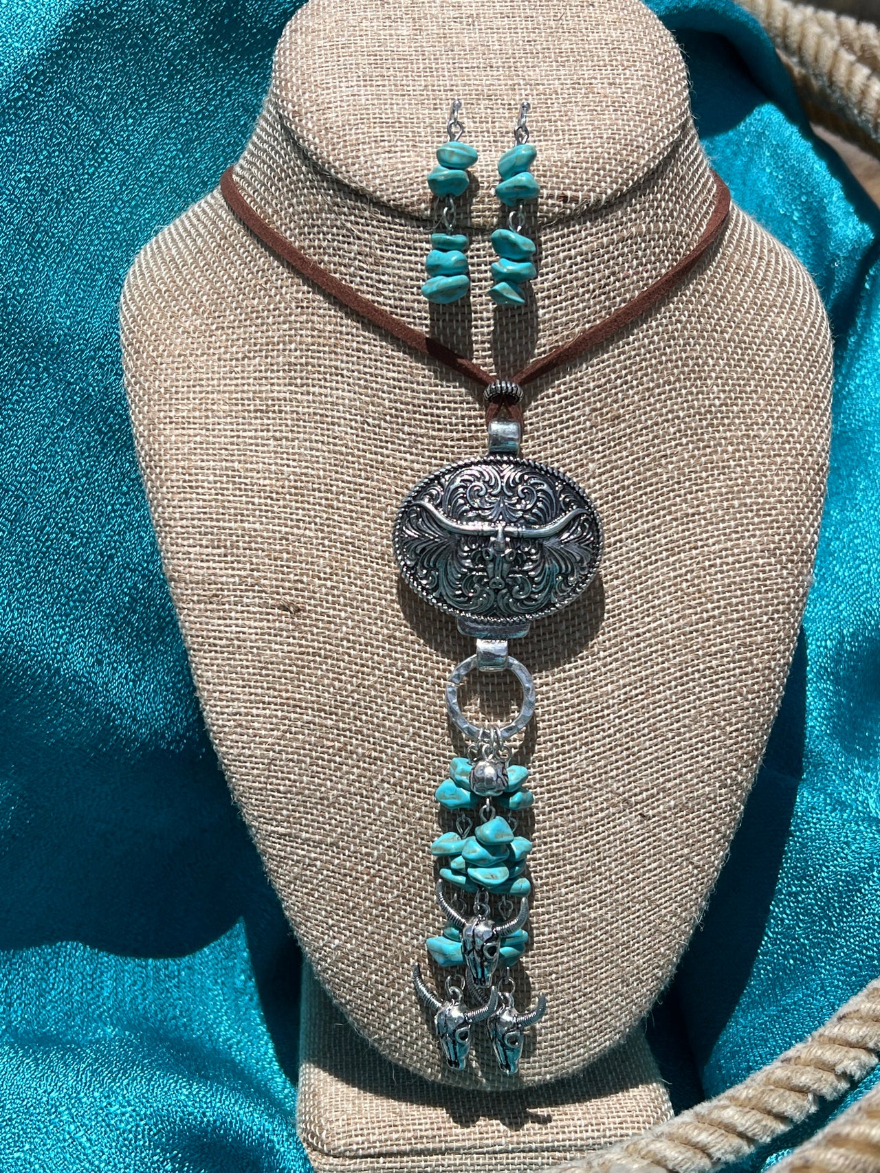 San Antonio Falls Necklace & Earrings Set